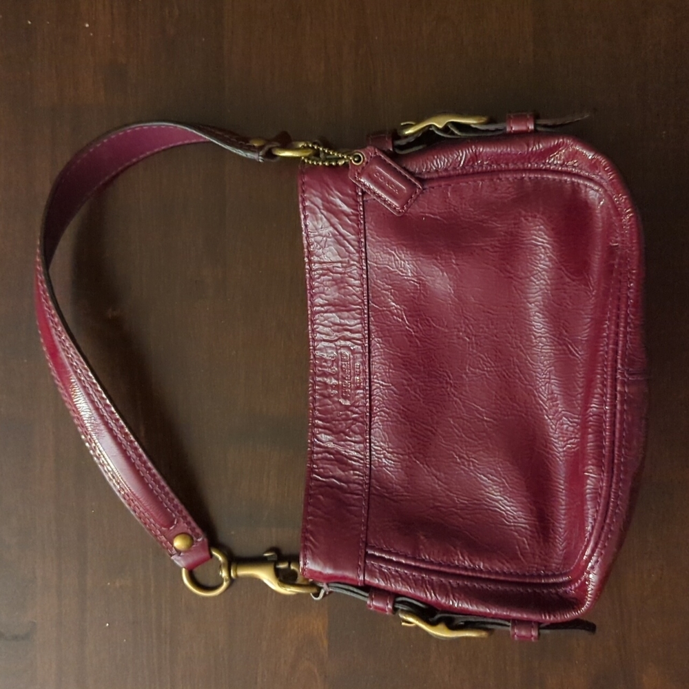 Coach purple patent leather small shoulder bag
